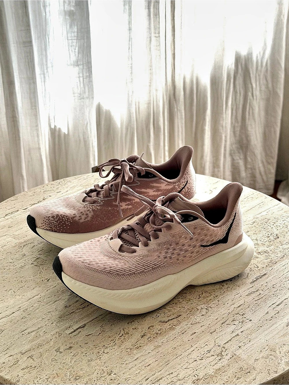Hoka Mach 6 Women's Pink Sneakers